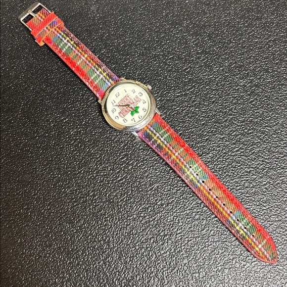 Merry Christmas Plaid Strap Watch with Festive Design WORKING - Picture 2 of 7